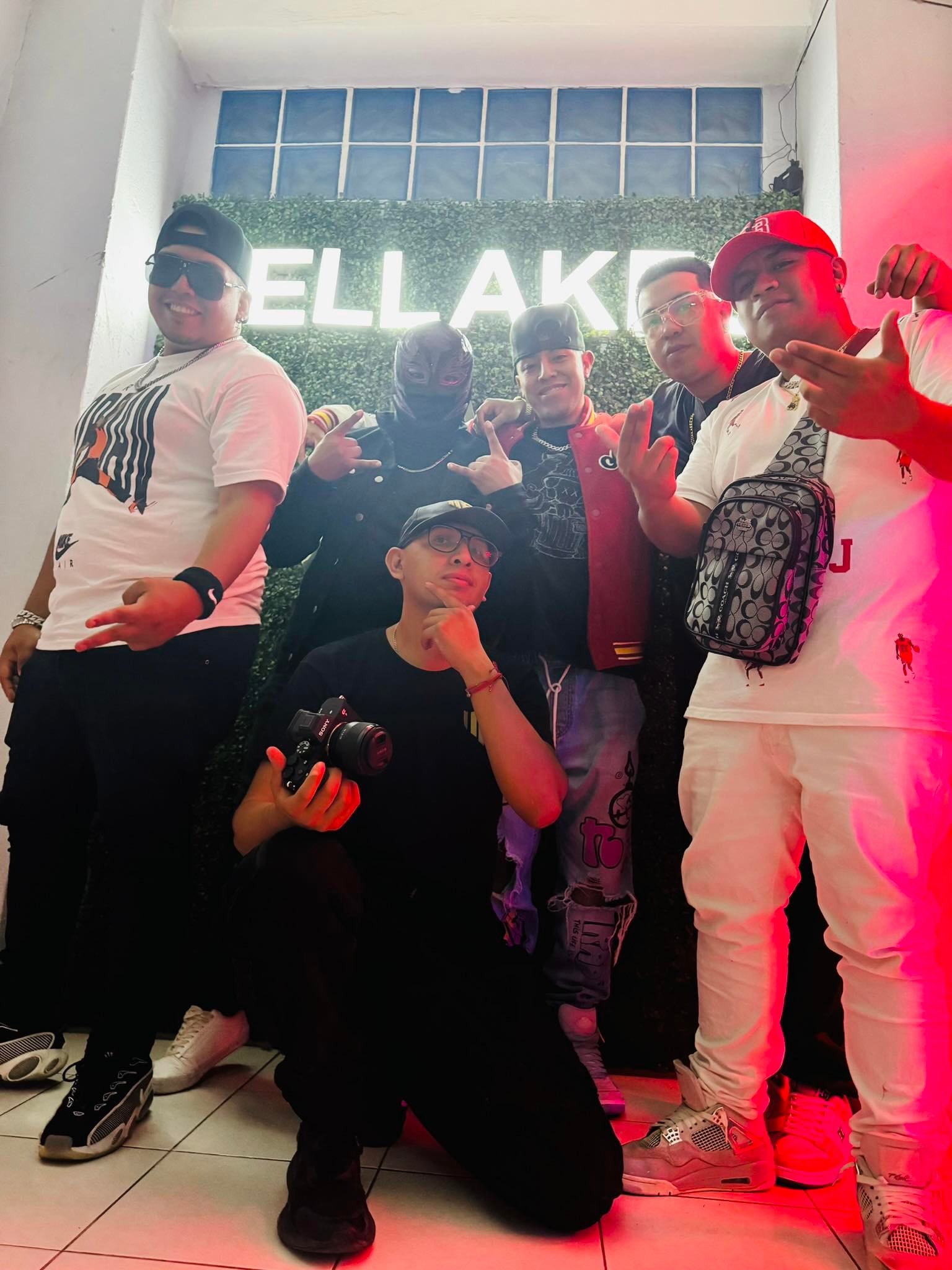 Cámara de cine grabando videoclip